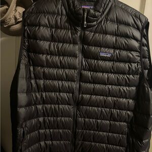 Patagonia Men's Dark Puffer Jacket